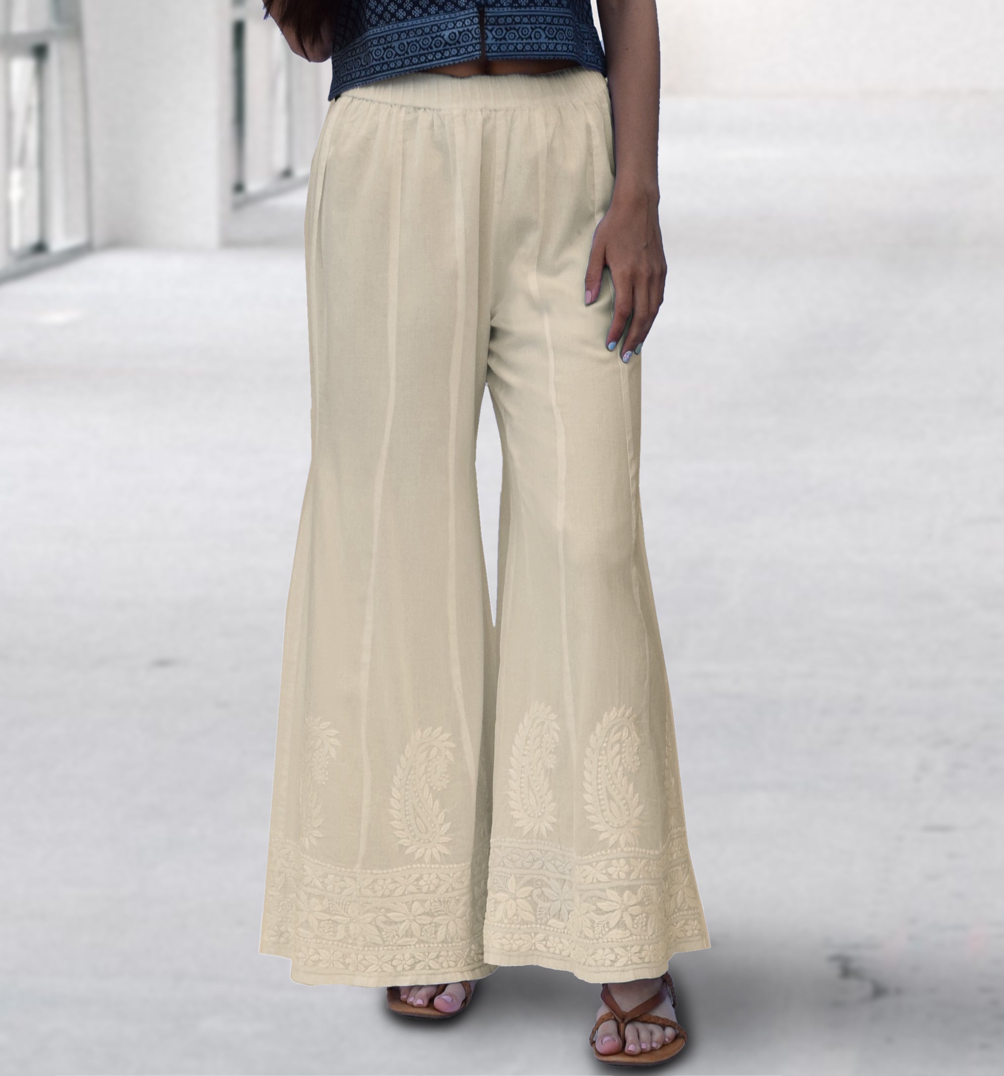 舐達麻EMBROIDERY EASY PLEATED TROUSERS ALÉMAIS Olivia tie-detailed embroidered linen wide-leg pants